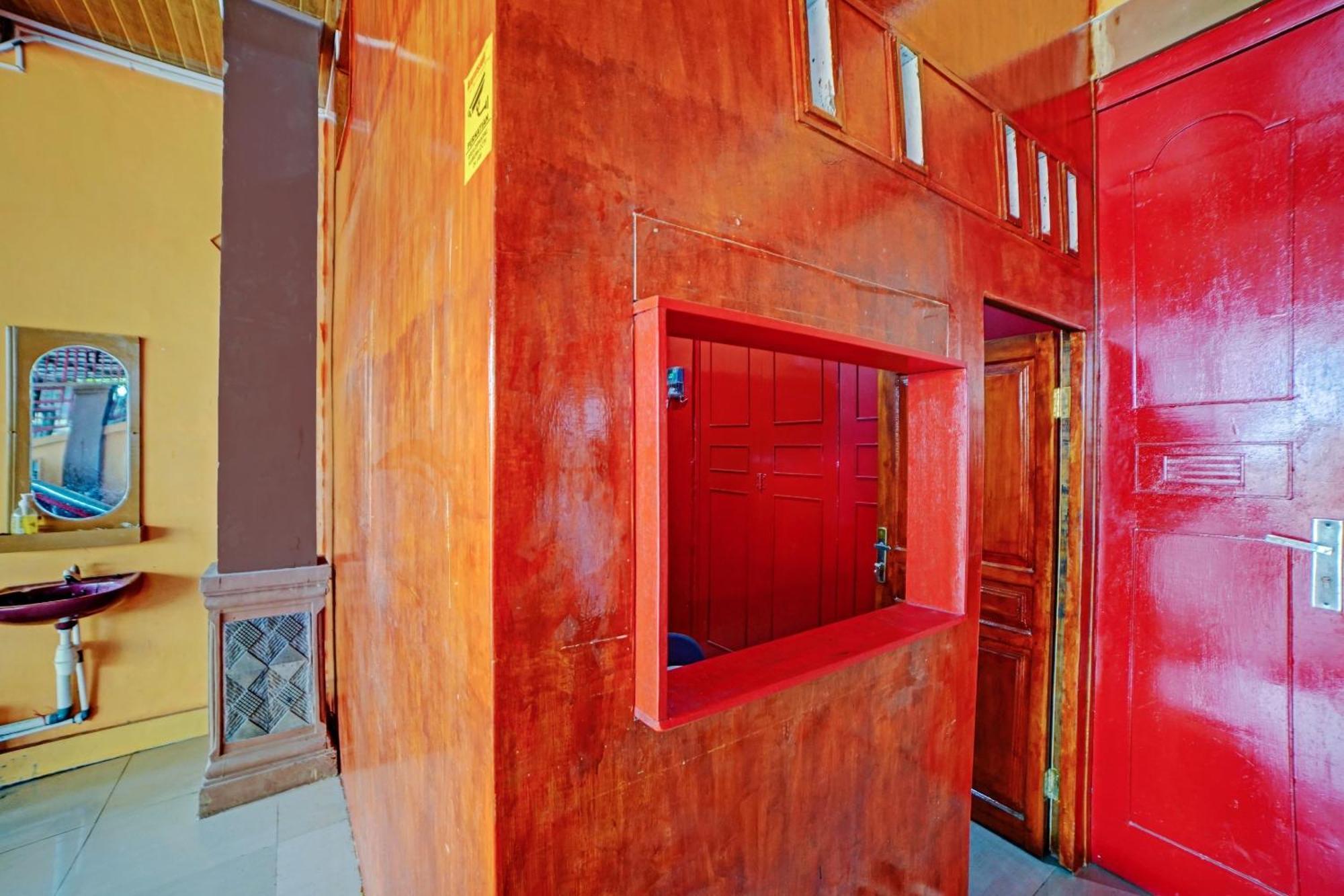 OYO 90387 Sepakat Guest House Medan Extérieur photo
